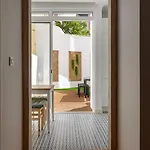 Lägenhet Guestready - Dazzling With Private Terrace